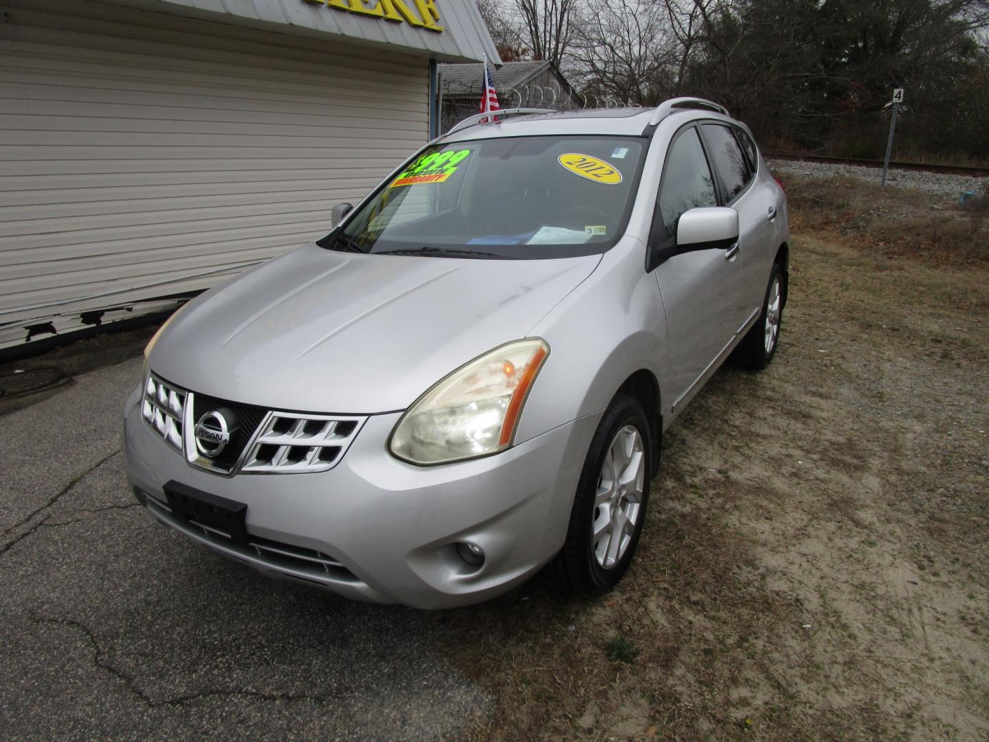 2012 Silver Nissan Rogue S AWD (JN8AS5MV7CW) with an 2.5L L4 DOHC 16V engine, Continuously Variable Transmission transmission, located at 2553 Airline Blvd, Portsmouth, VA, 23701, (757) 488-8331, 36.813889, -76.357597 - Down Payment: $999 Weekly Payment: $95 APR: 23.9% Repayment Terms: 42 Months ***CALL ELIZABETH SMITH - DIRECTOR OF MARKETING @ 757-488-8331 TO SCHEDULE YOUR APPOINTMENT TODAY AND GET PRE-APPROVED RIGHT OVER THE PHONE*** - Photo#1